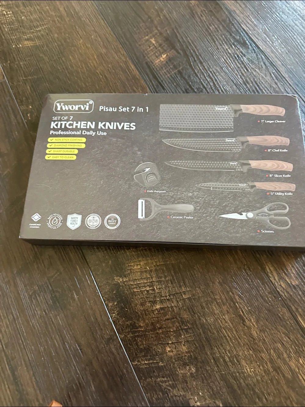 Set of 7 Kitchen Knives w/Sharpener, Peeler & Scissors
